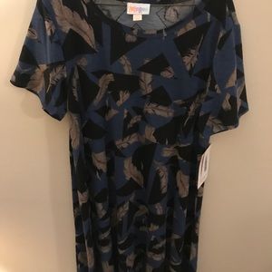 NWT. Xxs lularoe Carly.